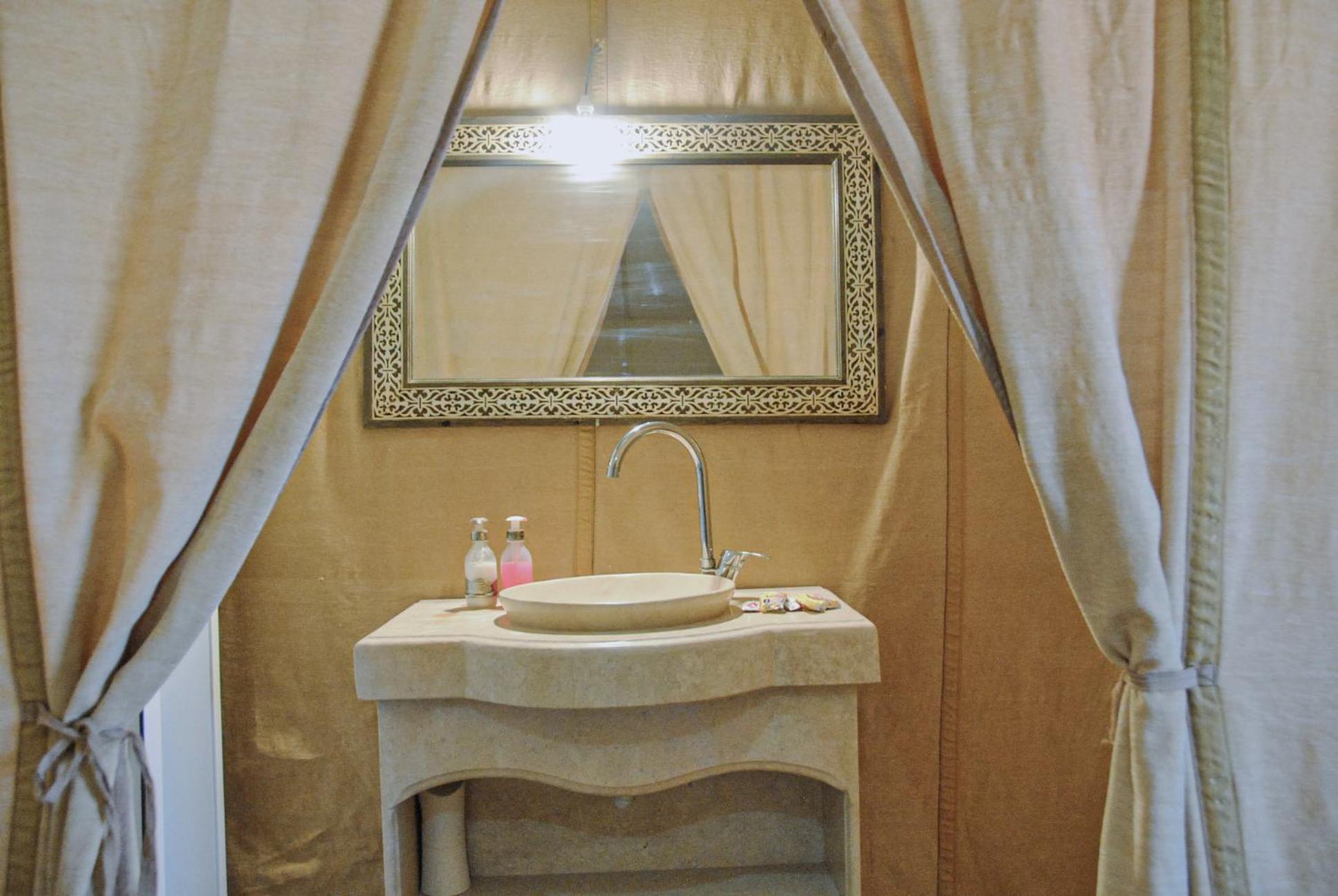 Camel Trips Luxury Camp 호텔 메르주가 외부 사진